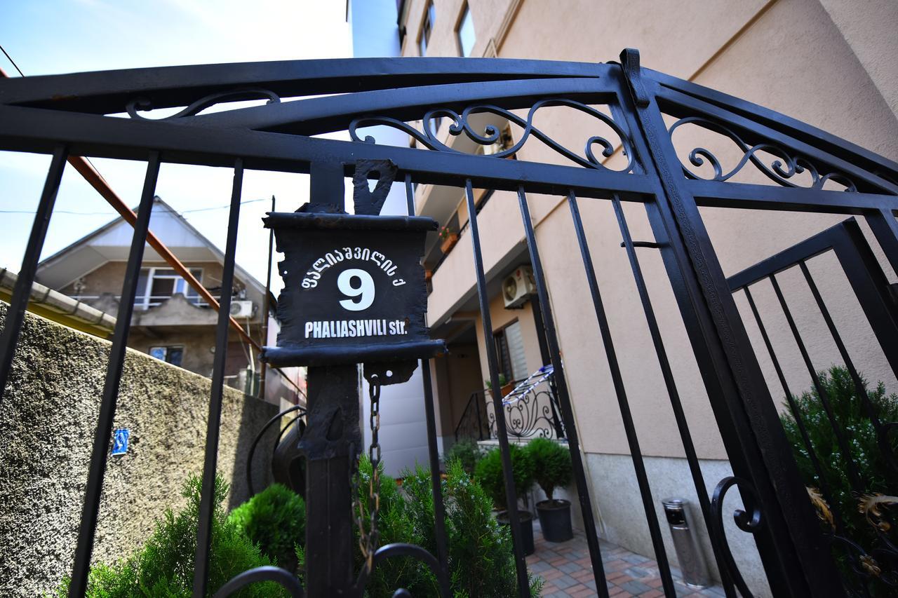 Hotel Phaliashvili Batumi Esterno foto