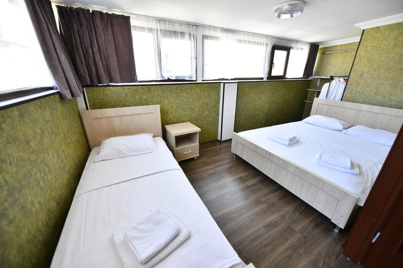 Hotel Phaliashvili Batumi Esterno foto