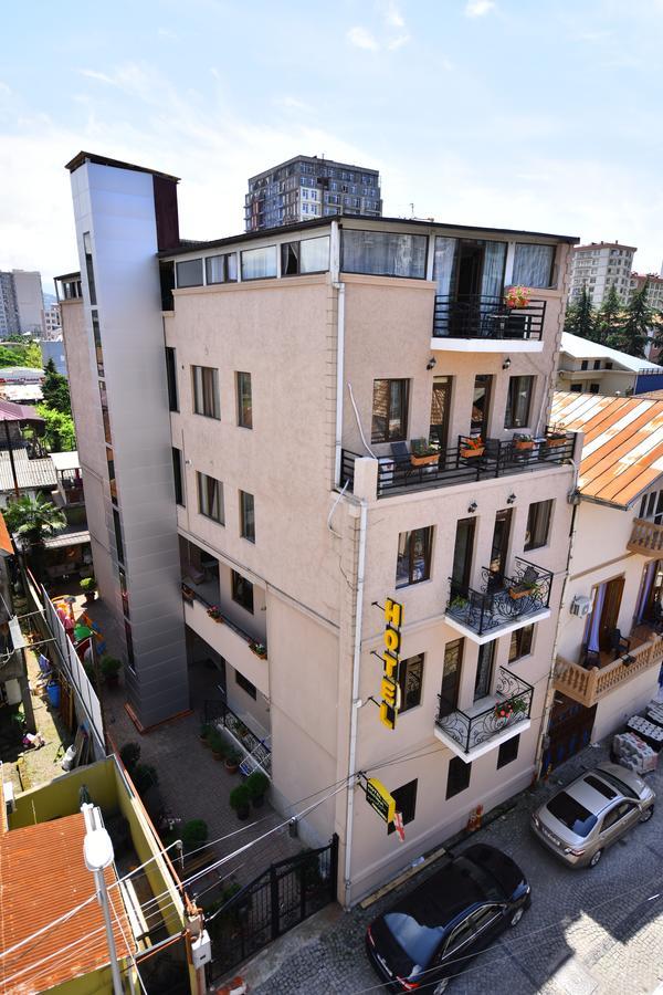 Hotel Phaliashvili Batumi Esterno foto